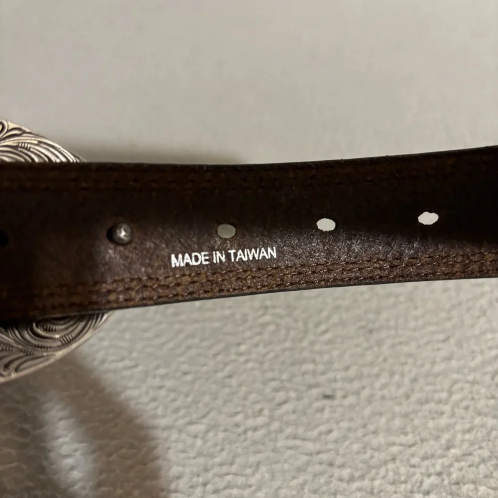 Cavenders Boys Brown Leather Western Belt with Decorative Silver Buckle size 24